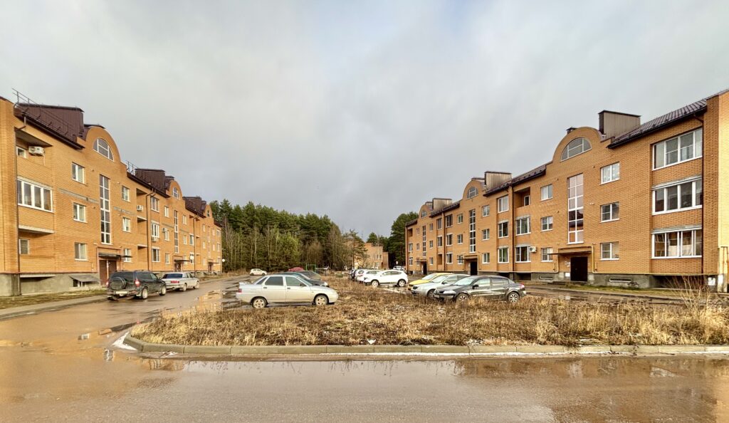 Купить 2-х комнатную квартиру в Товарково в новом дом с евро ремонтом, мебелью и бытовой техникой