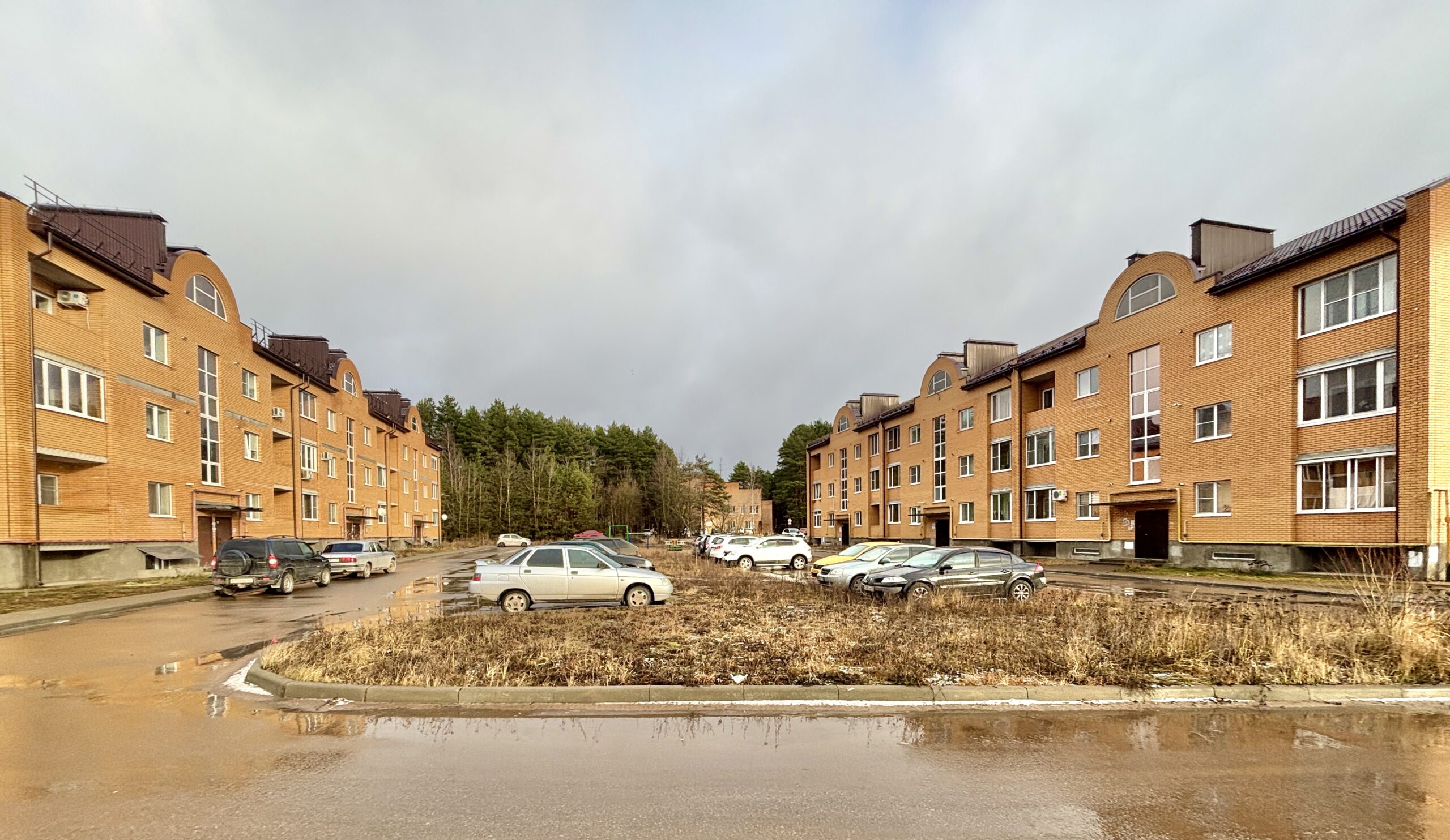 Купить 2-х комнатную квартиру в Товарково в новом дом с евро ремонтом, мебелью и бытовой техникой